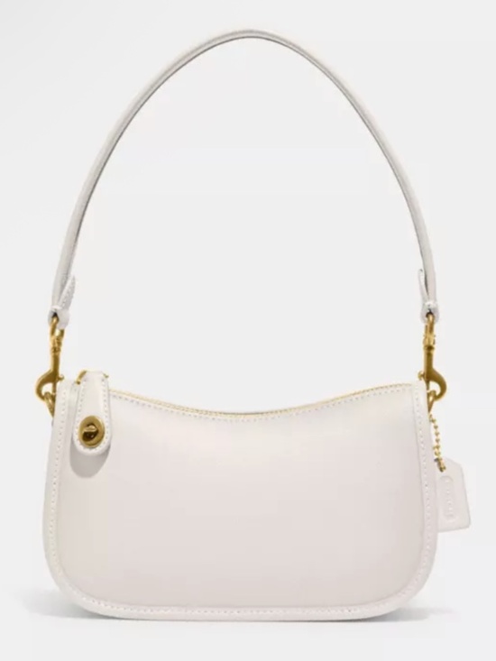 Coach Handbags - Coach swinger 20 NWT